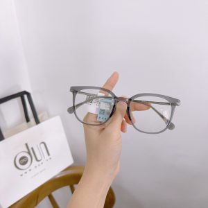 Mắt kính vuông Parim 85148