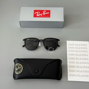 Kính mát Ray-Ban RB 4451